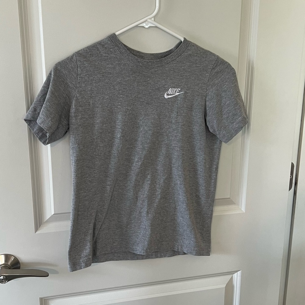 nike tshirt (boys)